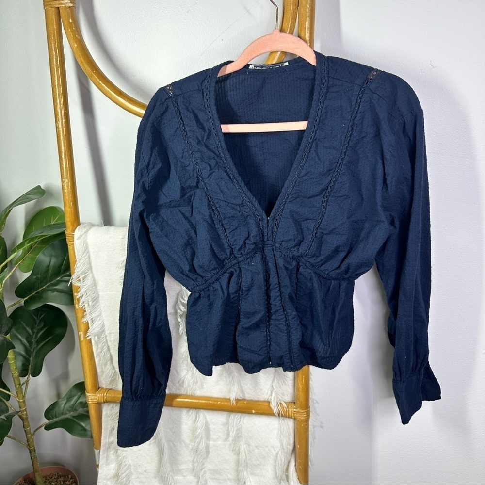Abercrombie and Fitch Navy Lace Balloon Sleeve Blouse sz L